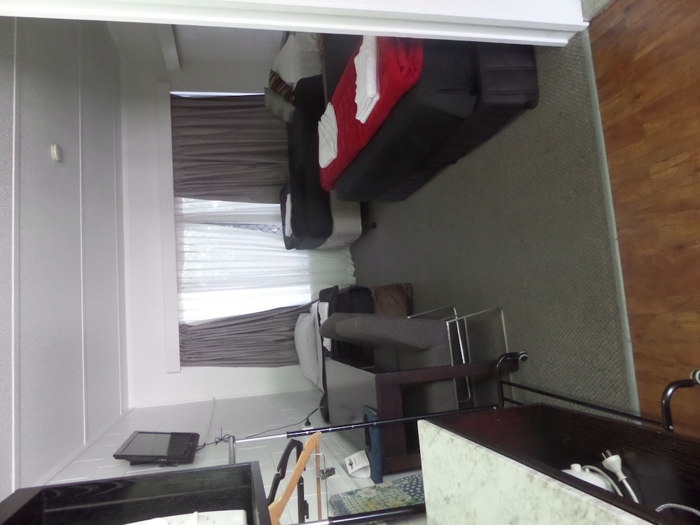 Family Room, 1 Bedroom, Non Smoking, Kitchenette (Large Room) photo 1