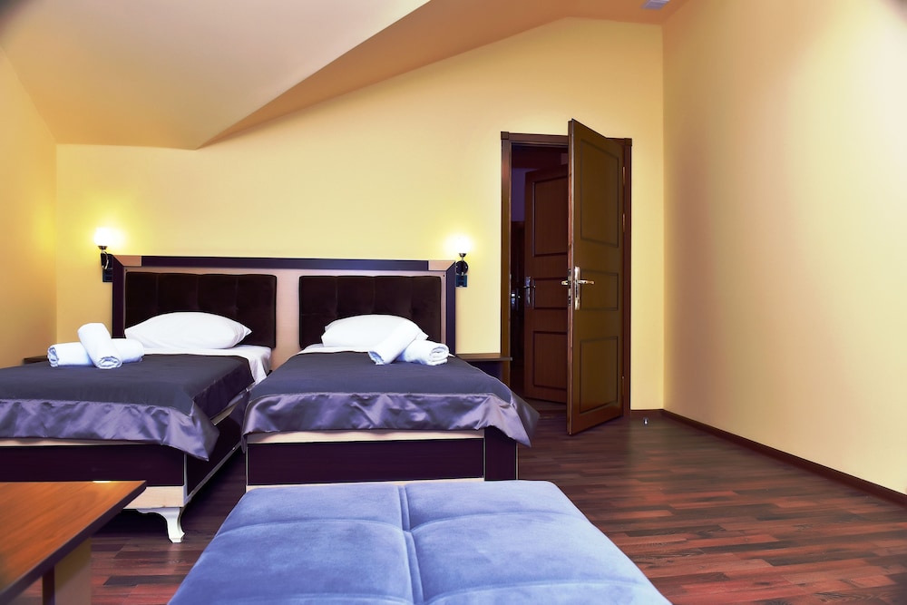 Deluxe Twin Room, 2 Twin Beds, Balcony photo 2