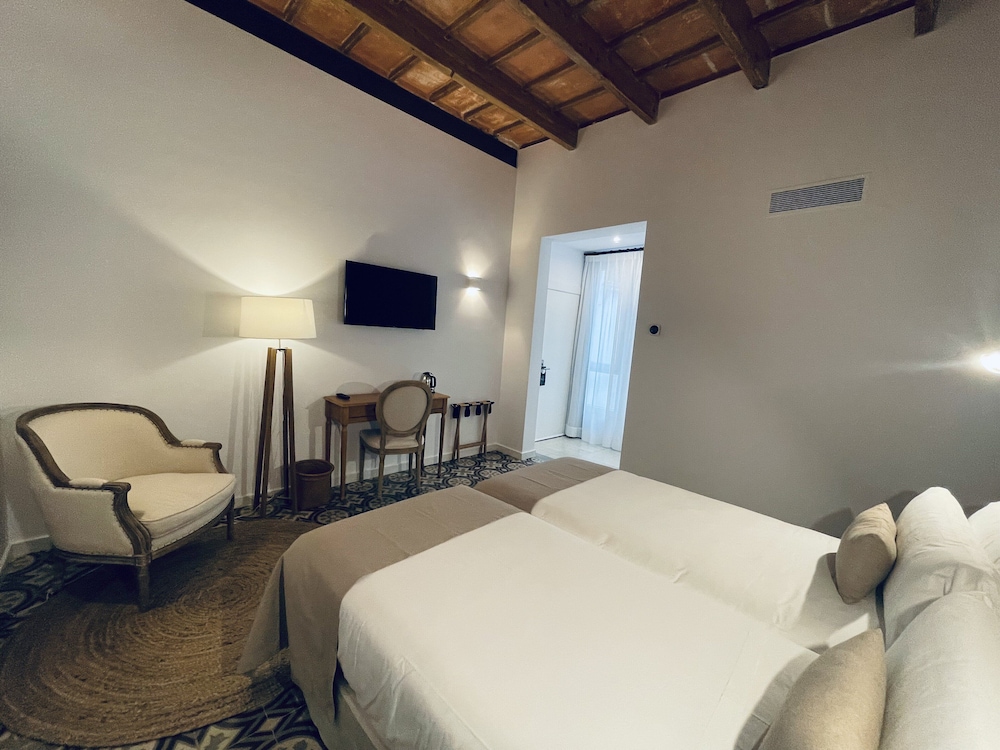 Superior Double Room - Photo 4