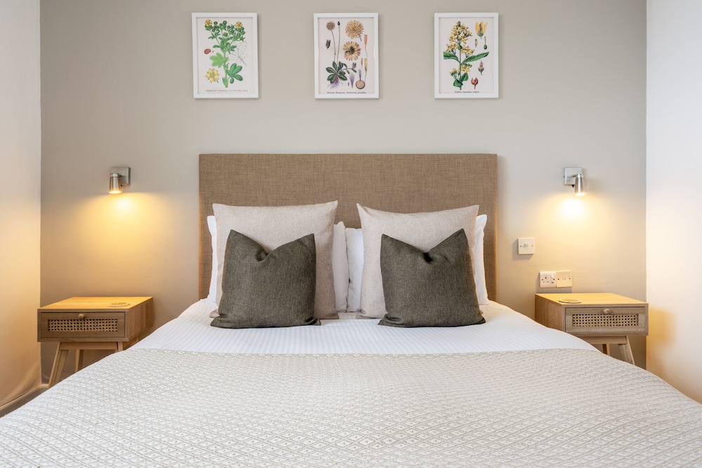 Double Room, Ensuite - Photo 16