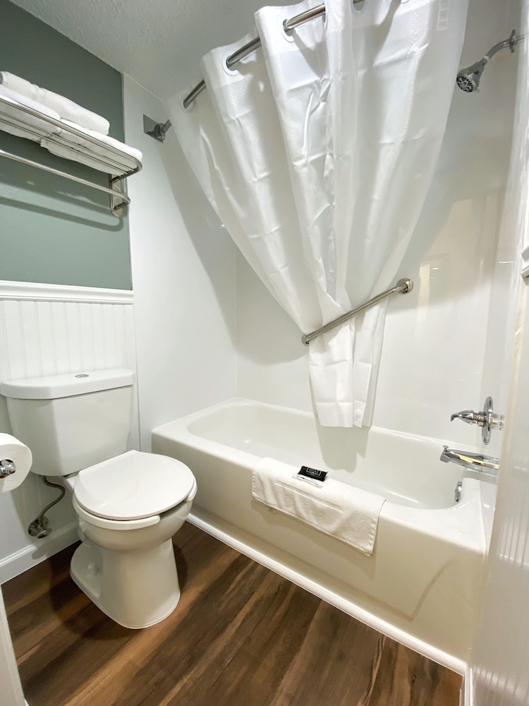 Premium Room, 2 Queen Beds, Ground Floor - Photo 4