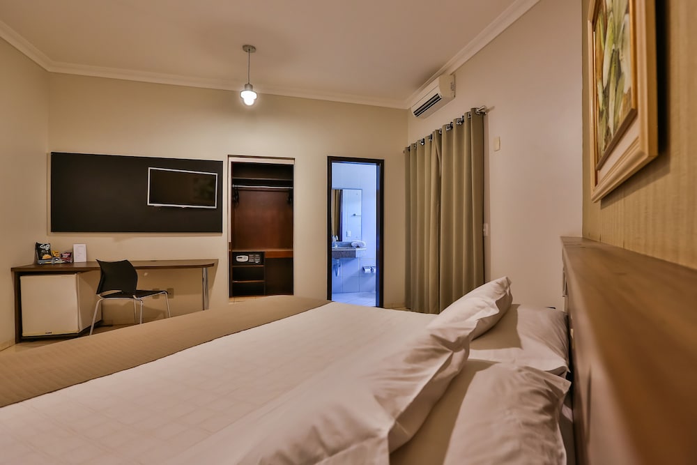 Standard Double Room, 1 Queen Bed photo 3