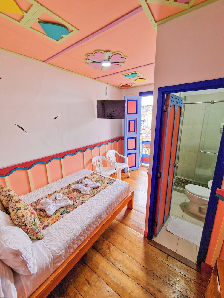 Economy Room photo 3