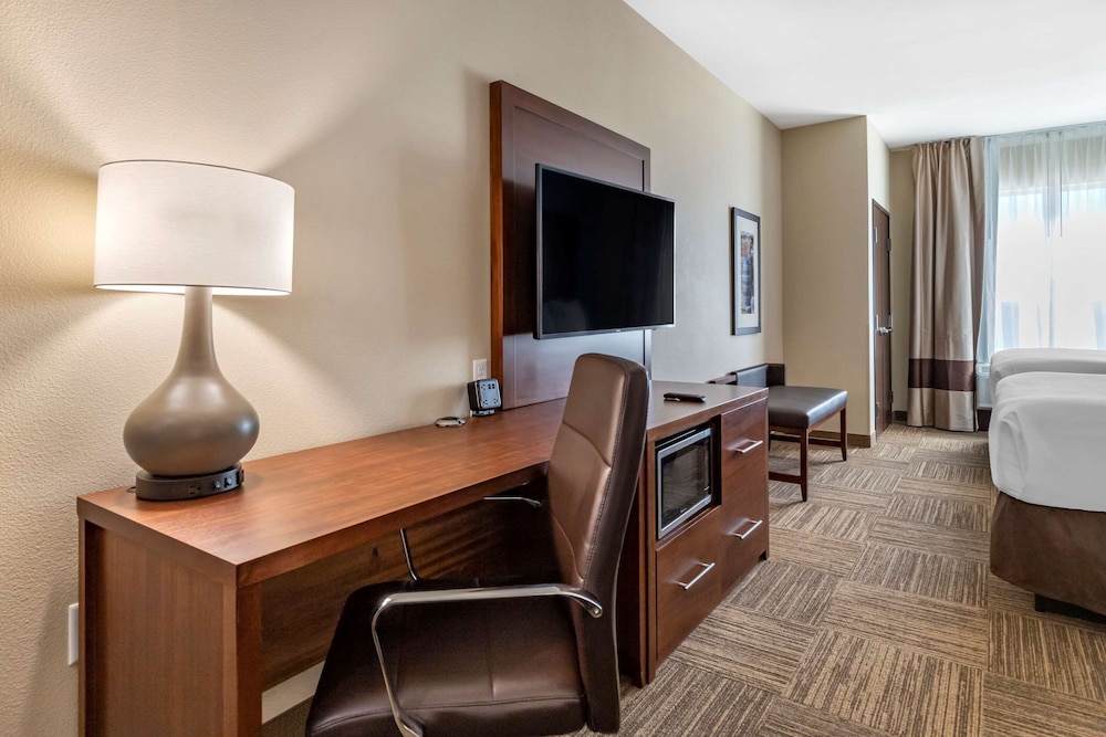 Suite, Multiple Beds, Accessible, Non Smoking - Photo 7