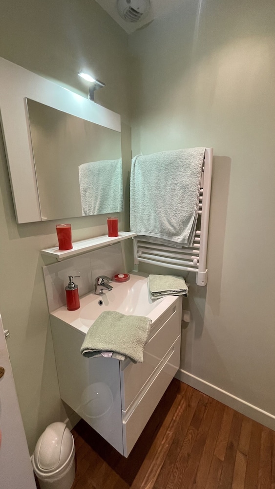 Deluxe Double or Twin Room, Private Bathroom (Chambre Verte) photo 3