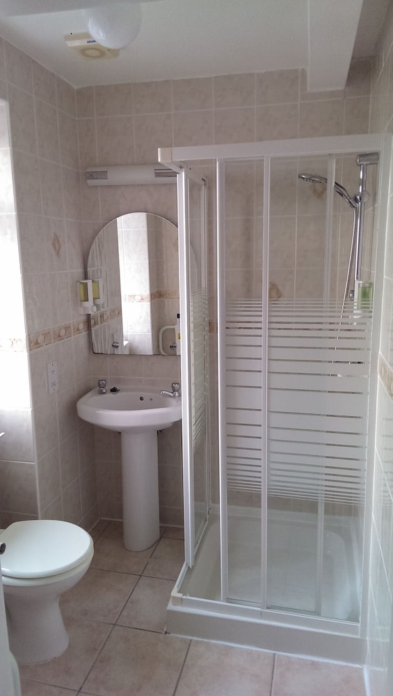 Double Room - Photo 7