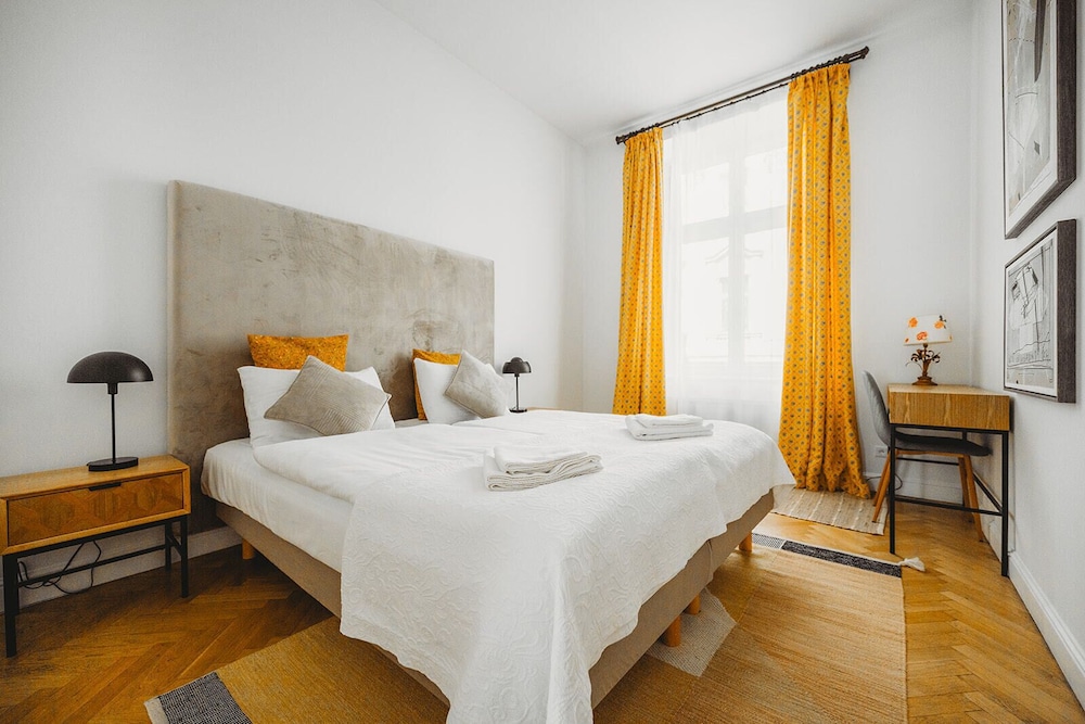 Apartment 1 Bedroom (Kochanowskiego 6 Street)
