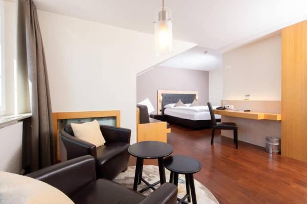 Triple Room with Alps and Lake View