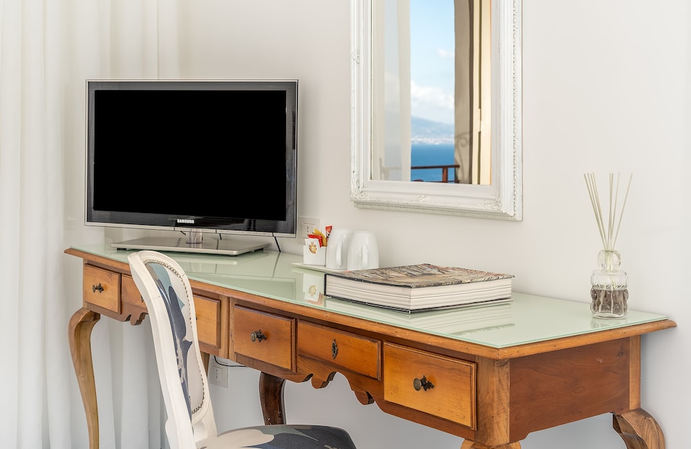 Comfort Double or Twin Room, Balcony, Sea View - Photo 5