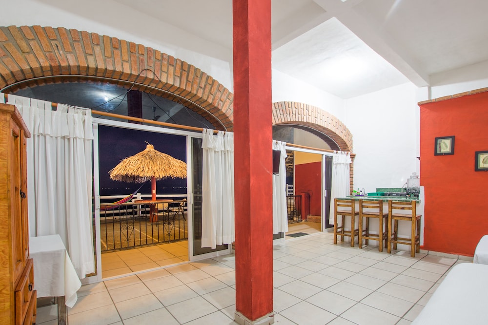 Standard Room, 2 Double Beds, Non Smoking, Ocean View