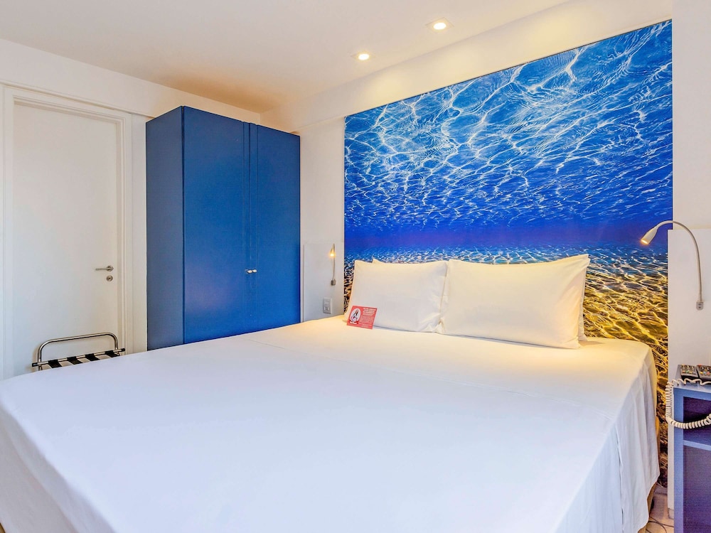 Standard Room, 1 Queen Bed with Sofa bed - Photo 1