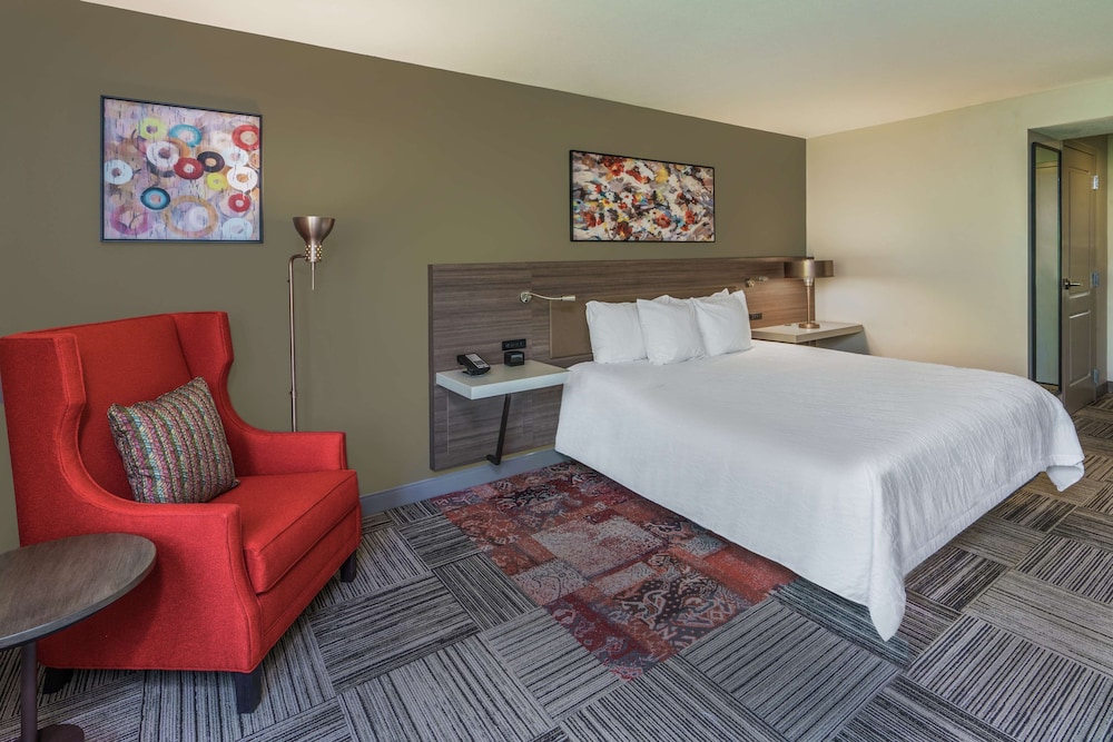 One king bed - Photo 3