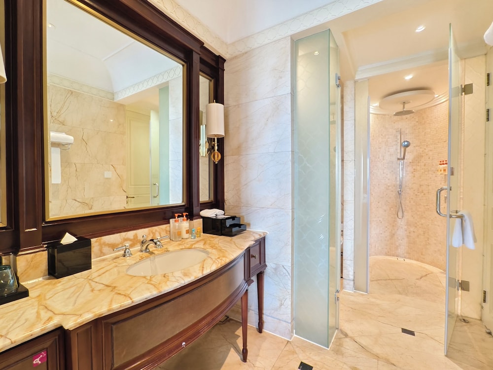 Standard Room, 2 Double Beds, Sea View - Photo 5
