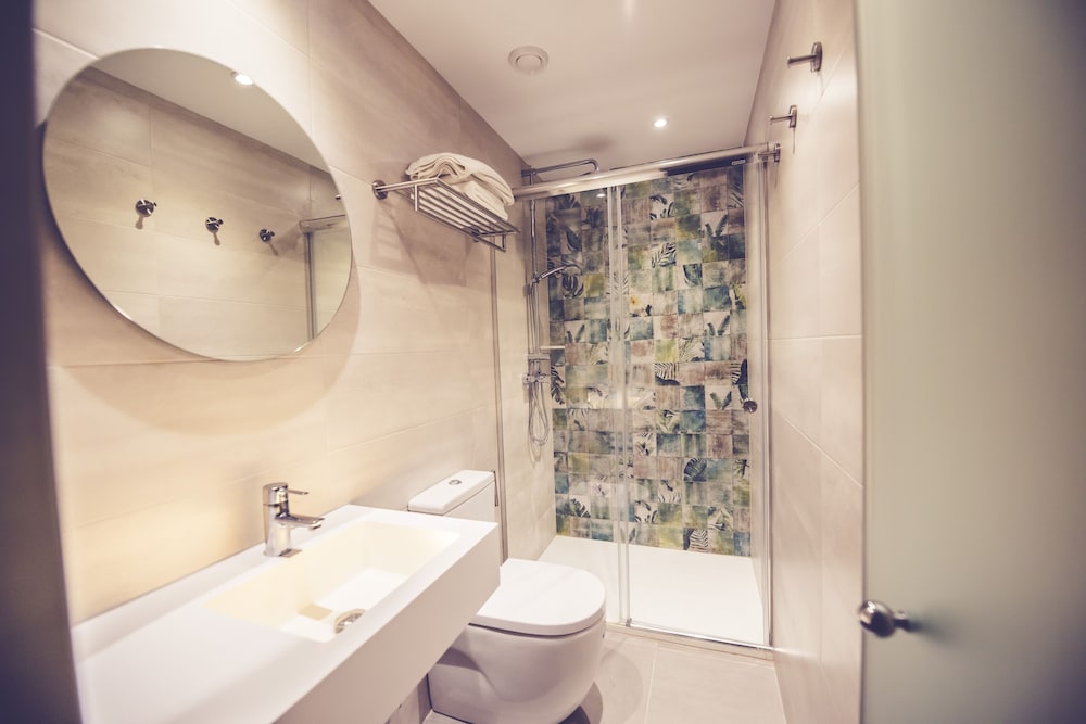 Double Room - Photo 15