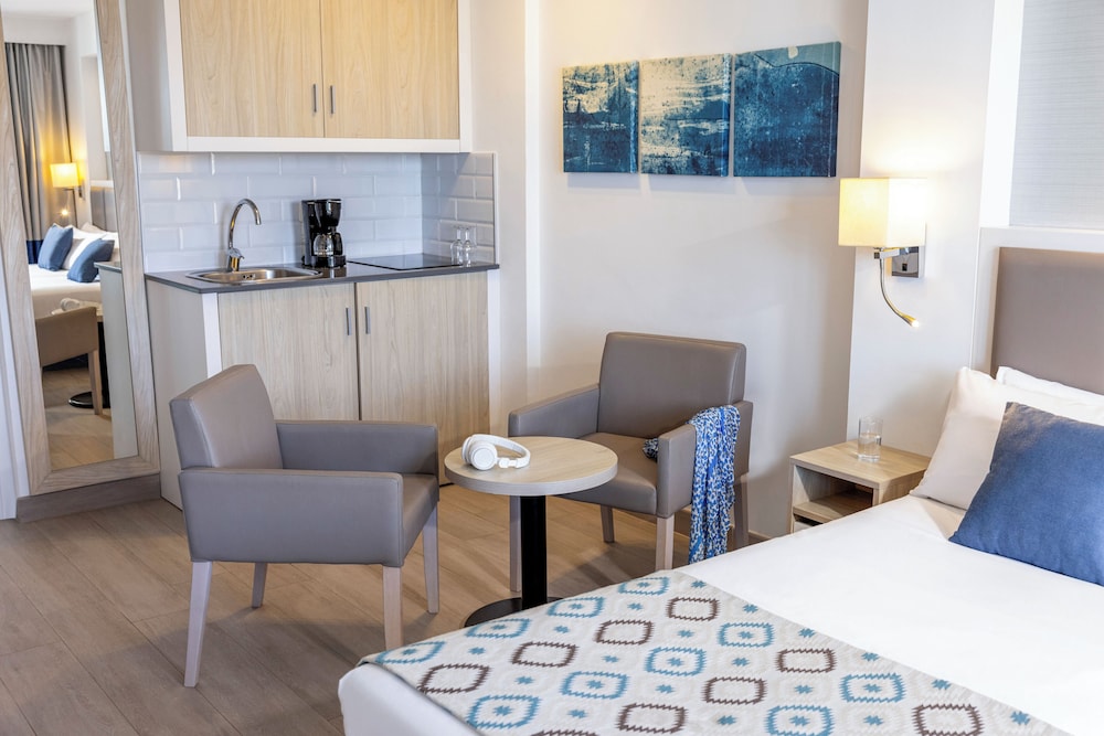 Apartment, 2 Bedrooms (4 adults) - Photo 7