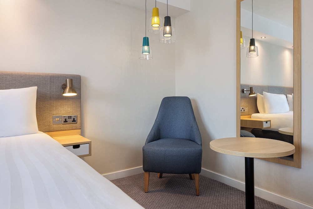Standard Room, 1 Double Bed, Accessible - Photo 9