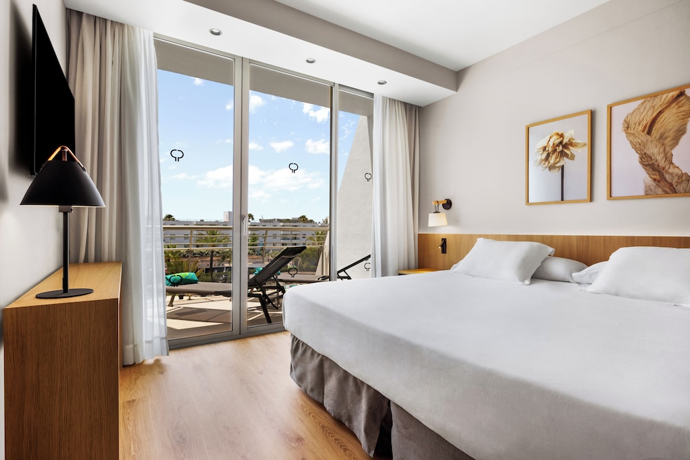 Suite, 1 Bedroom, Balcony photo 3