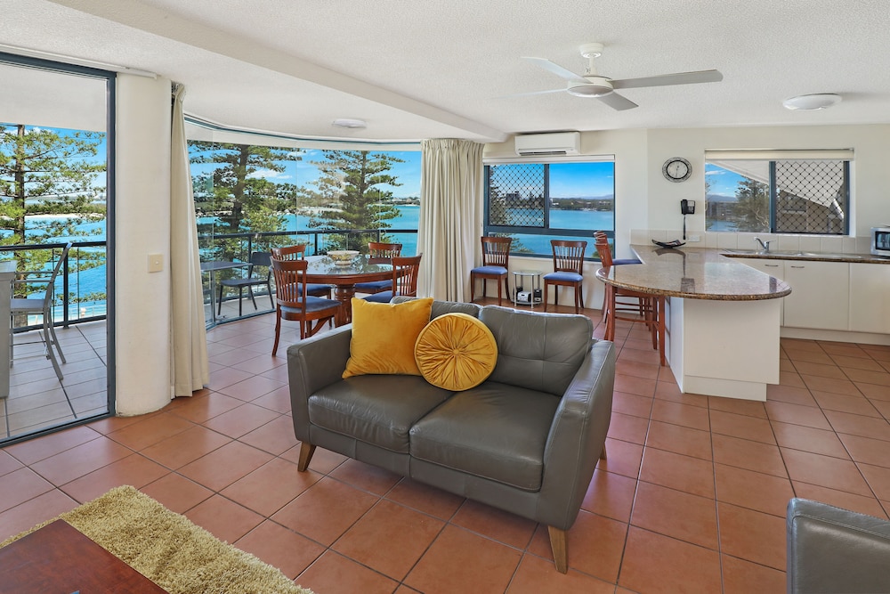 Ocean View 2 Bedroom, Level 4
