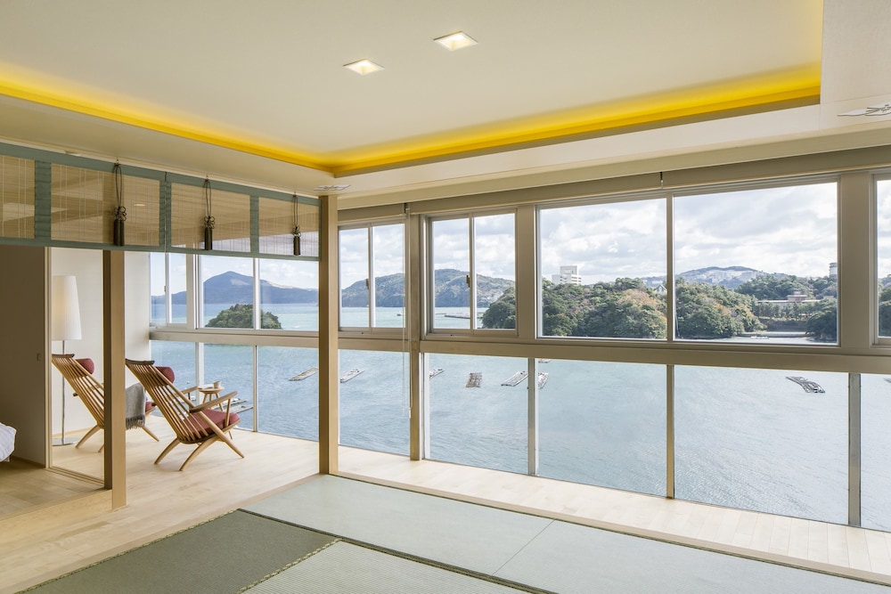 Sakura Special Room, Twin Room + 12 tatami mats, Ocean View photo 2