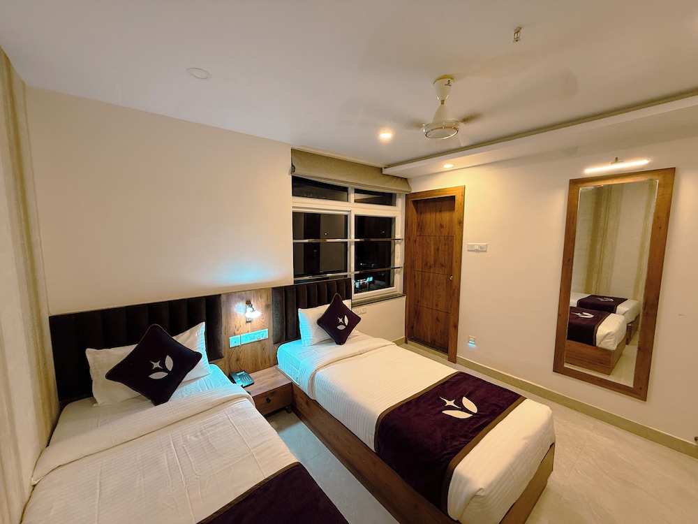 Executive Twin Room, City View