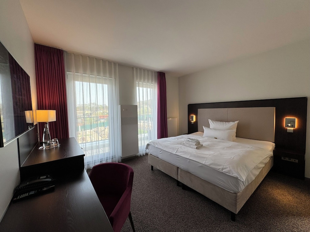Comfort Double Room, Balcony, Partial Lake View photo 1