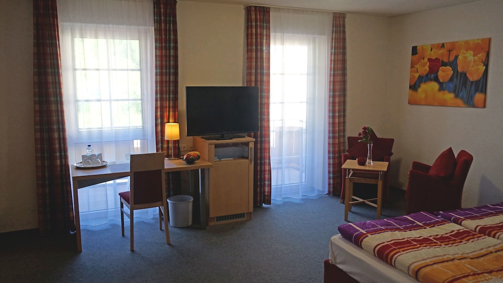 Deluxe Double Room, Accessible, Private Bathroom (mit Balkon) photo 3