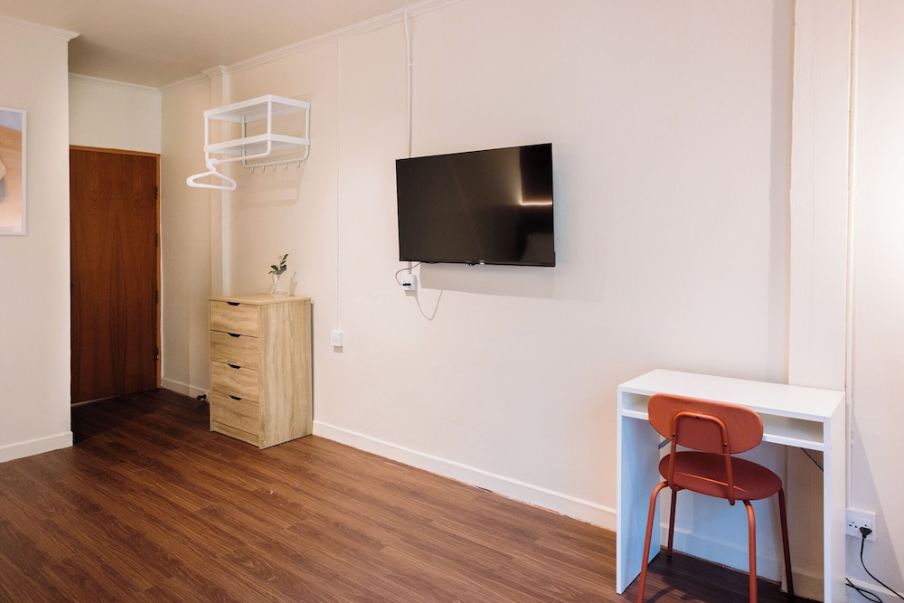 House, 3 Bedrooms photo 2