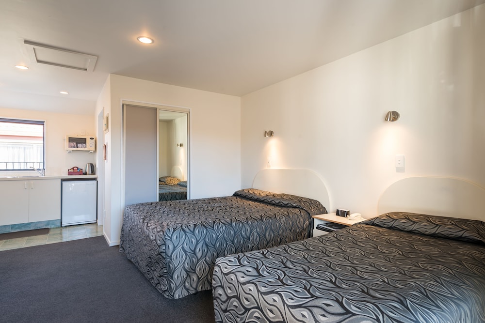 Twin Bed Studio photo 3