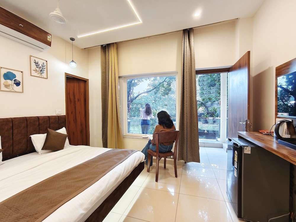 Premium Double Room, Balcony, Mountain View