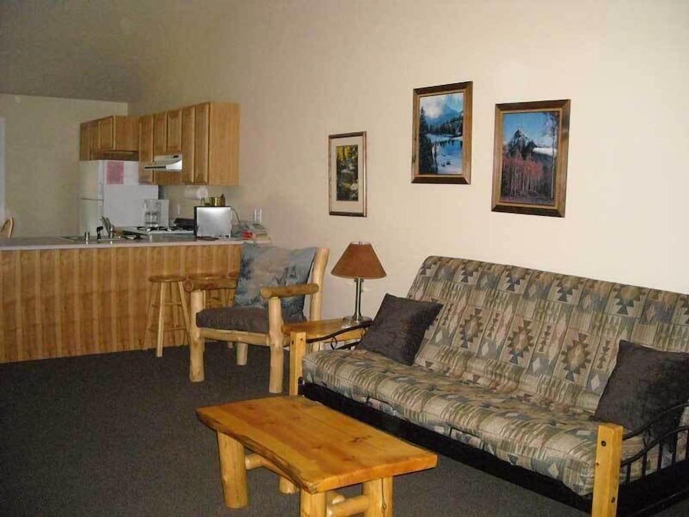 Suite, 2 Bedrooms photo 3