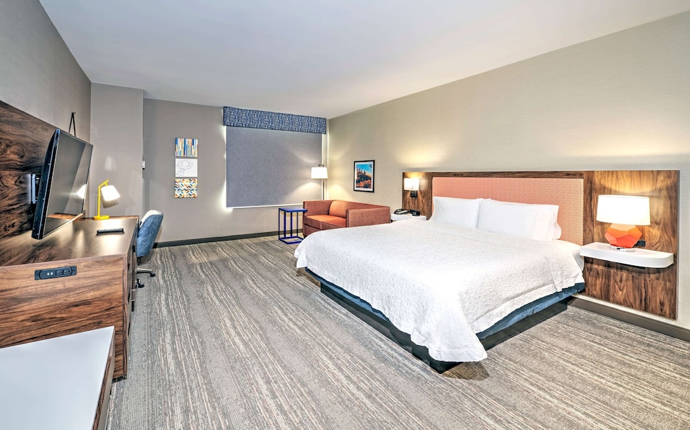 Room, 1 King Bed, Non Smoking - Photo 2