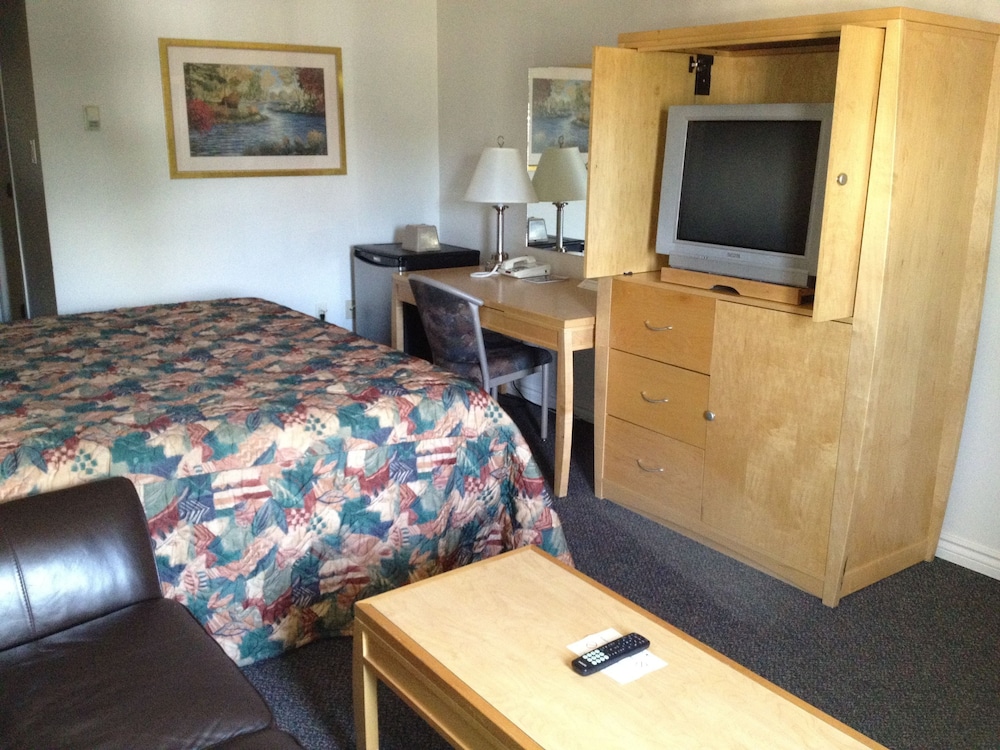 Deluxe Room, 1 King Bed