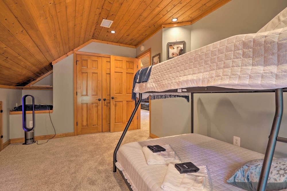 House (4 Bedrooms) photo 2