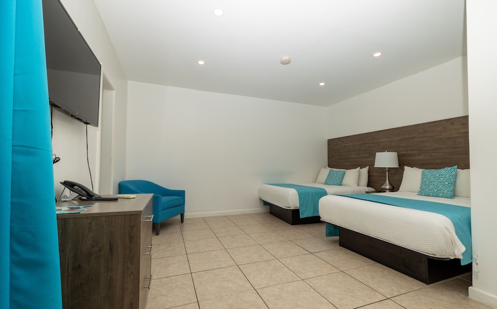 Standard Room, 2 Double Beds
