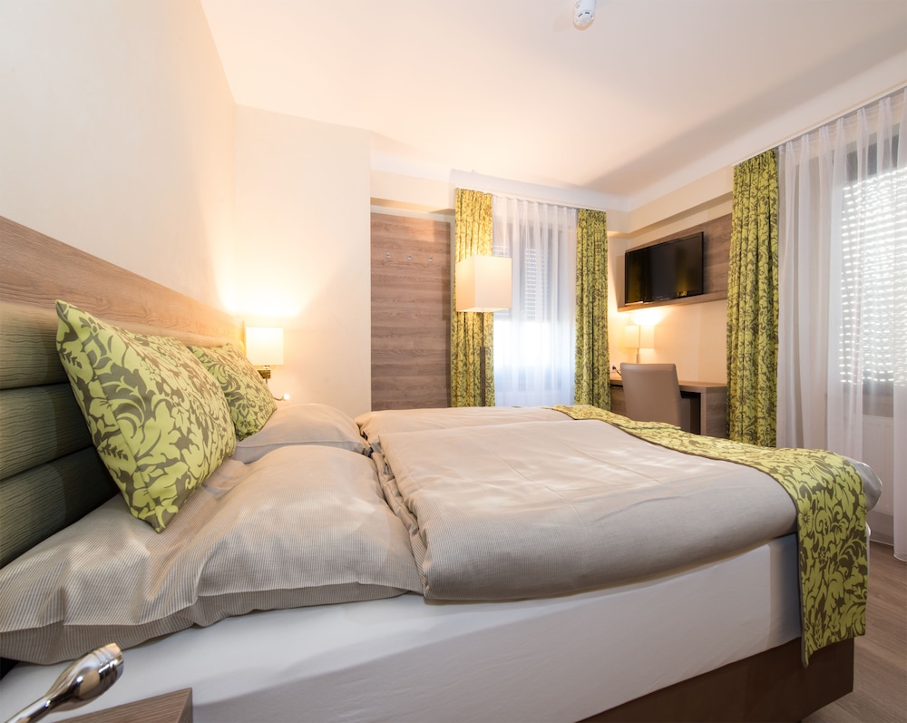 Triple Room - Photo 2
