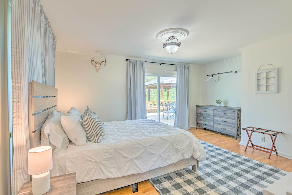 House (4 Bedrooms) photo 2