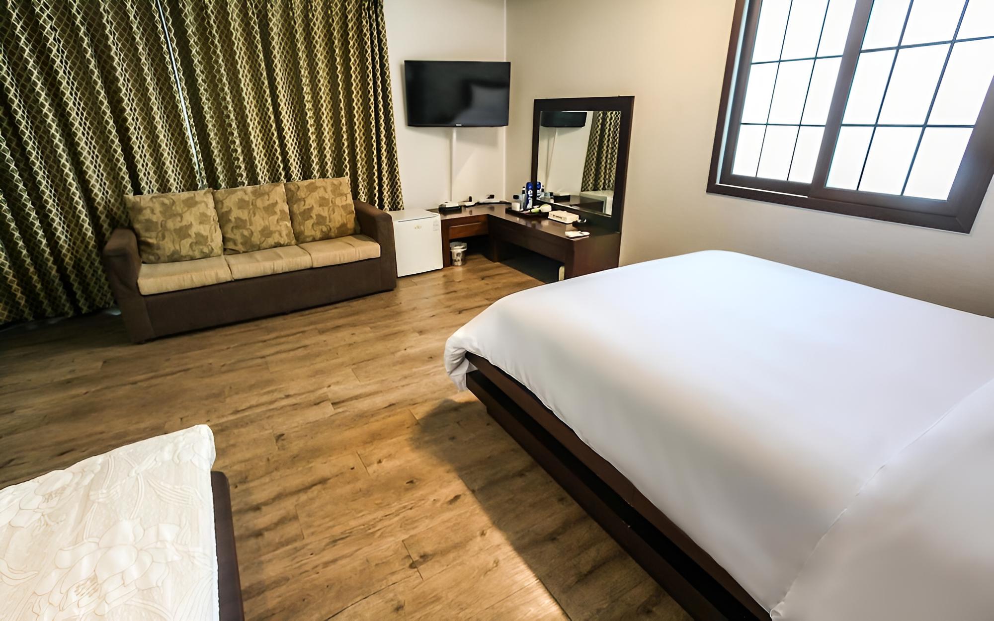 Room (Twin room) - Photo 3