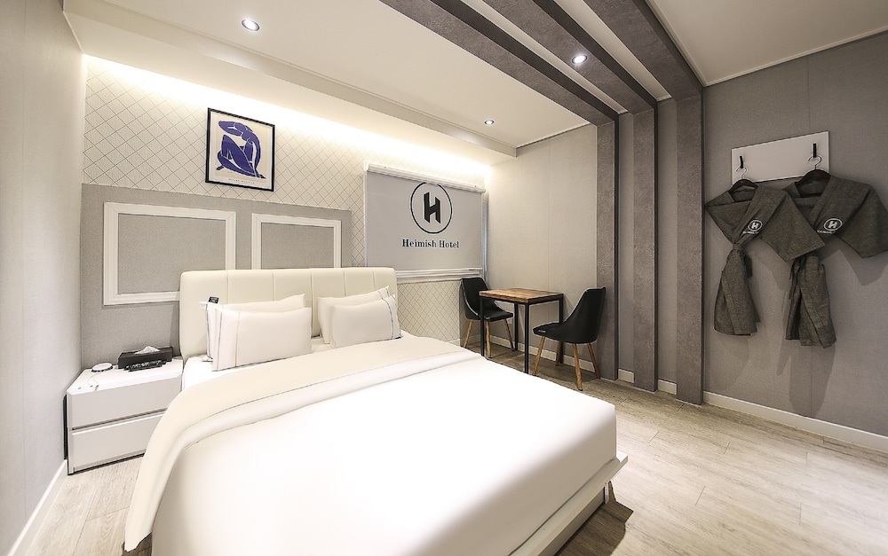 Standard Double Room, City View photo 3