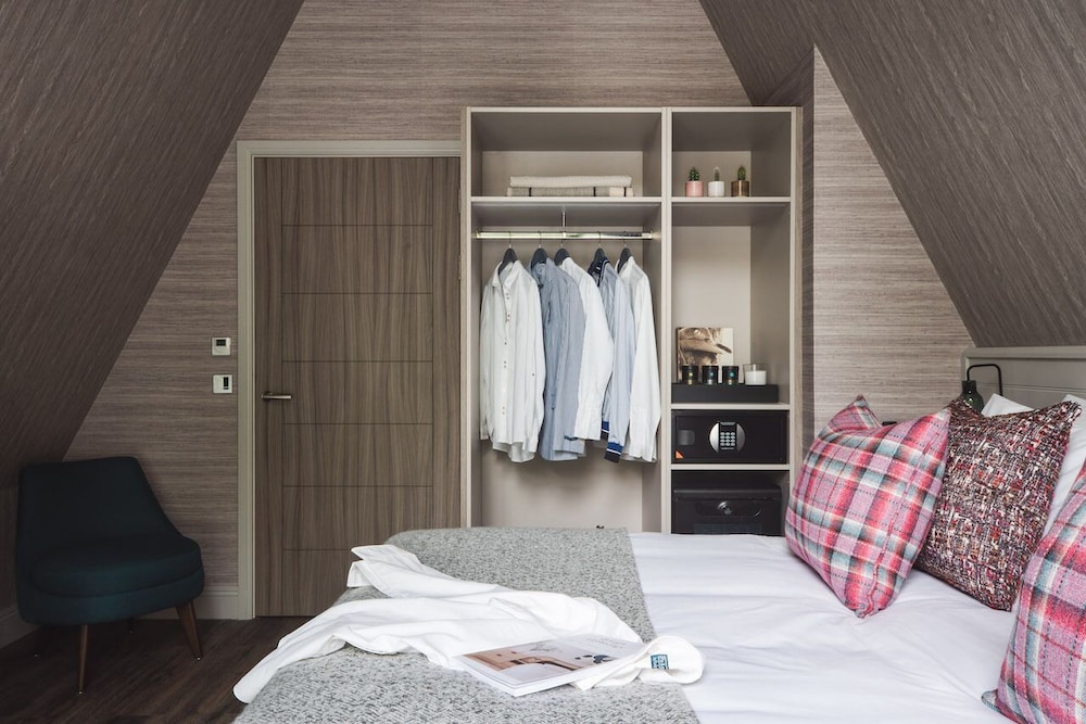 Luxury Chalet, 3 Bedrooms, Marina View photo 2