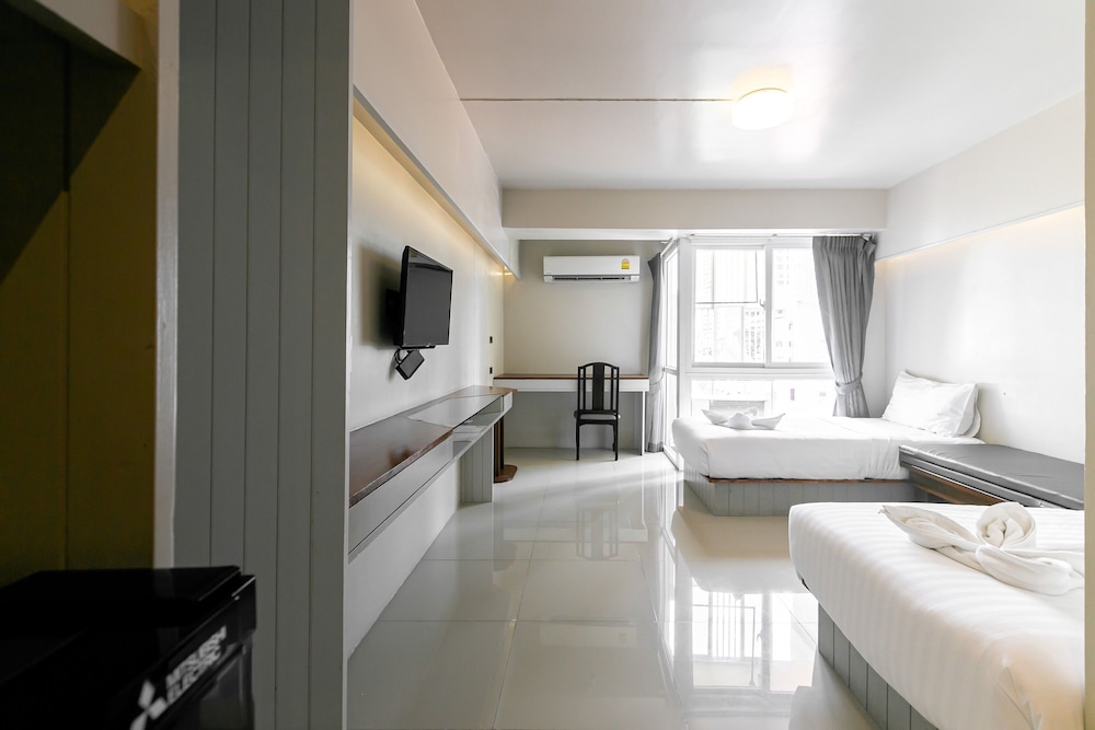 Superior Twin Room photo 2