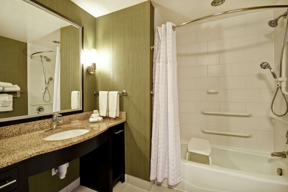 Suite, 2 Queen Beds, Accessible, Bathtub (Mobility & Hearing) - Photo 4