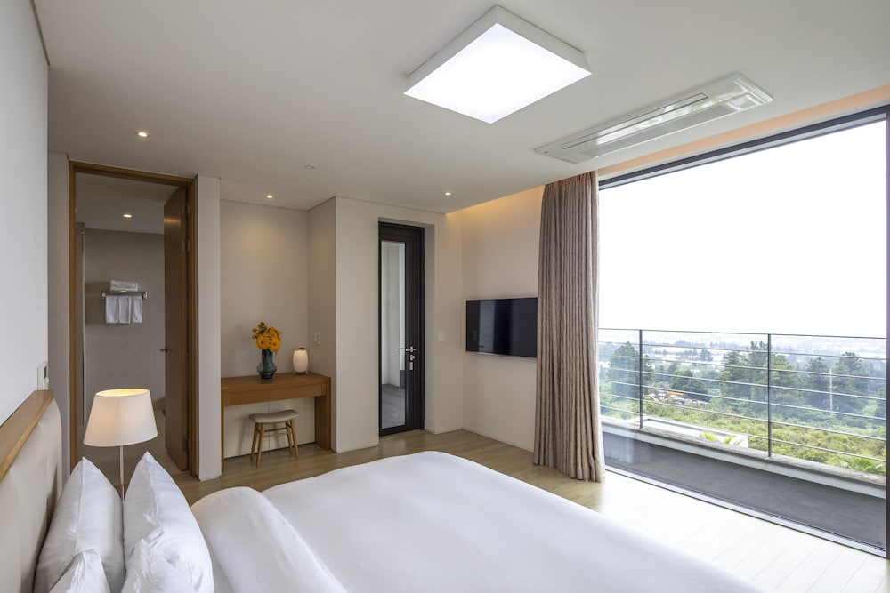 Ocean Terrace (Duplex Villa Type - No Elevator) - Photo 1