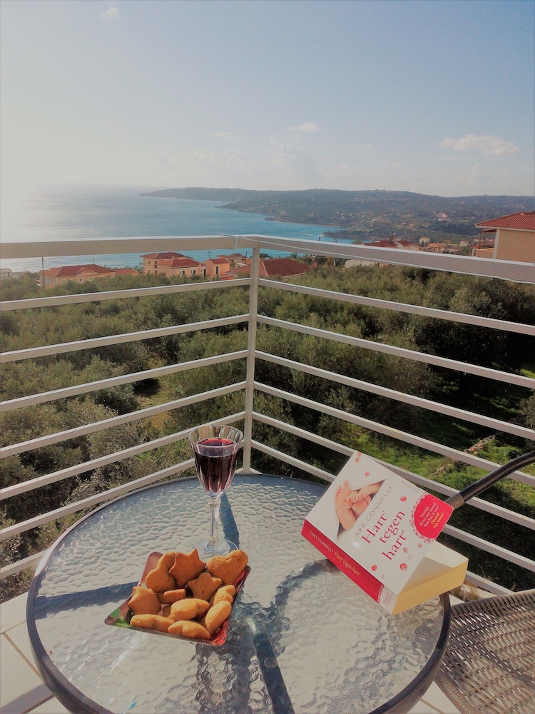 Studio, Sea View (3 Adults) photo 3