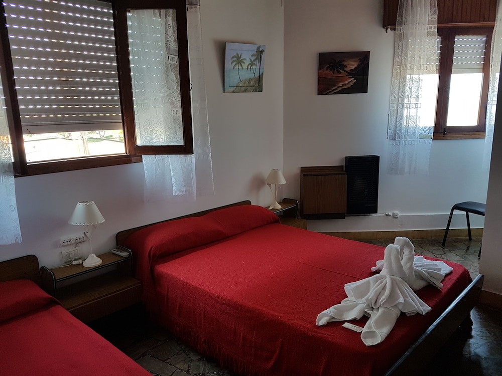 Basic Quadruple Room photo 1