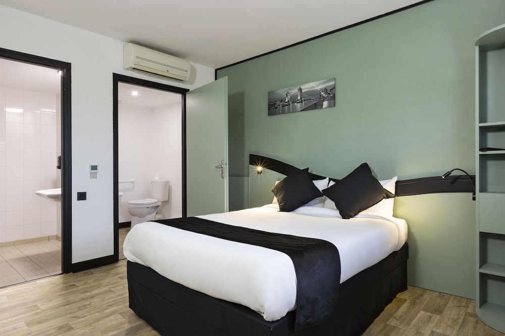Standard Room, 1 Double Bed - Photo 5