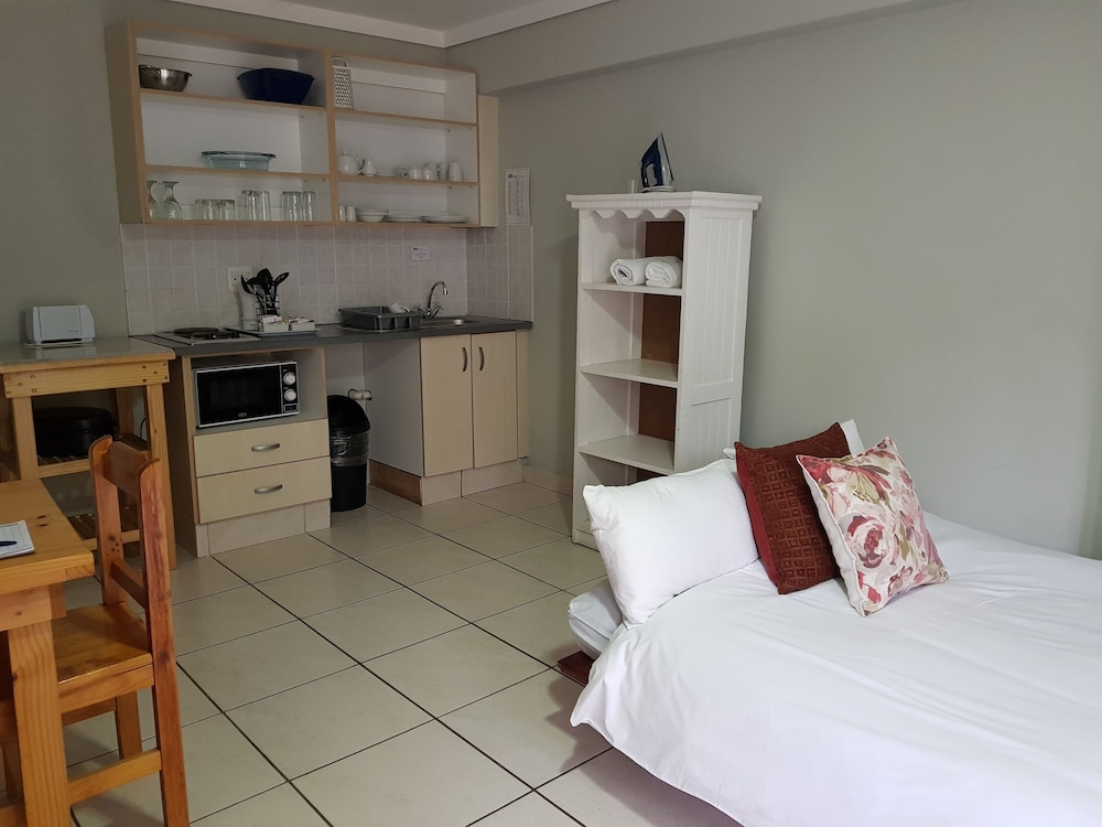 Family Cottage - Photo 2