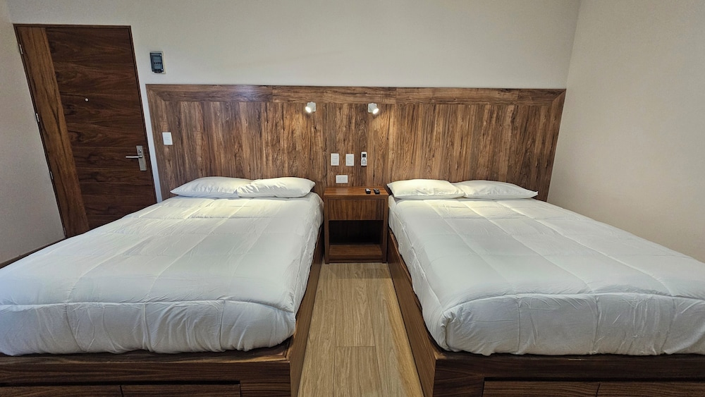 Deluxe Room, 2 Queen Beds