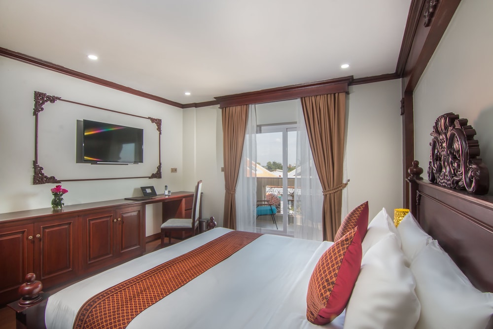 Family Suite With Private Living Room - Kitchenette photo 3
