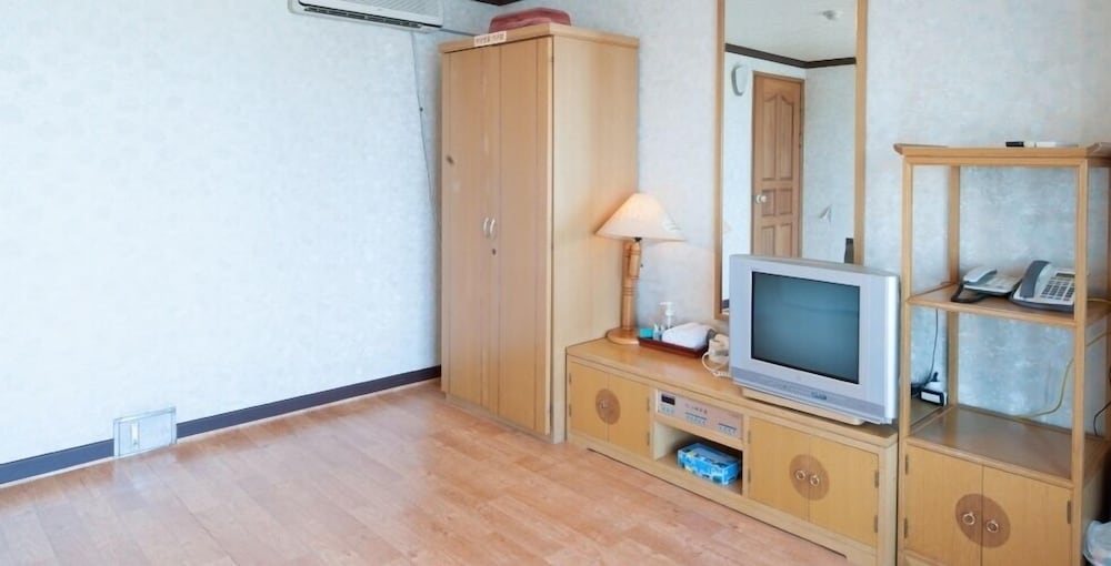 Room (Ondol) photo 3