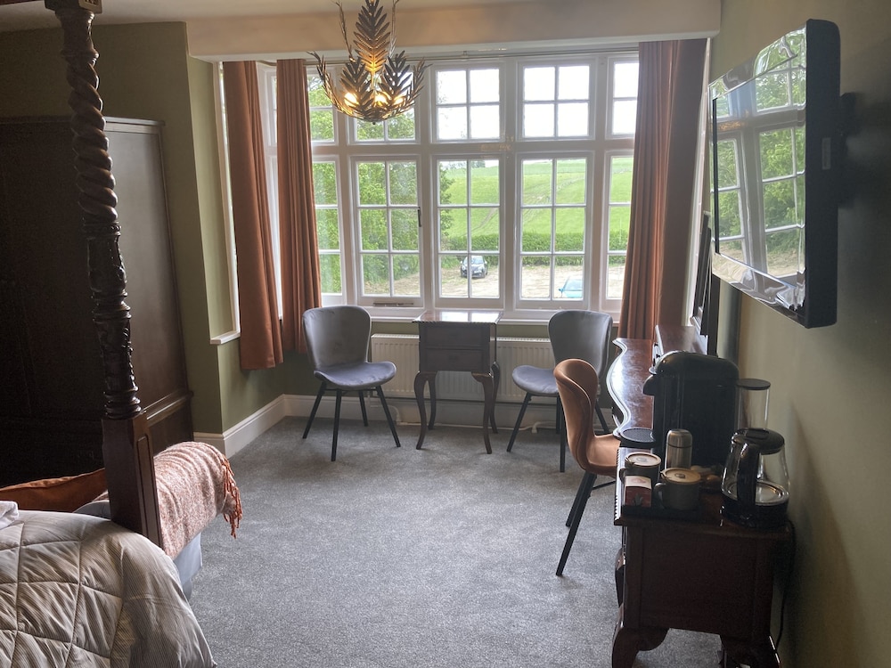 Honeymoon Suite photo 3